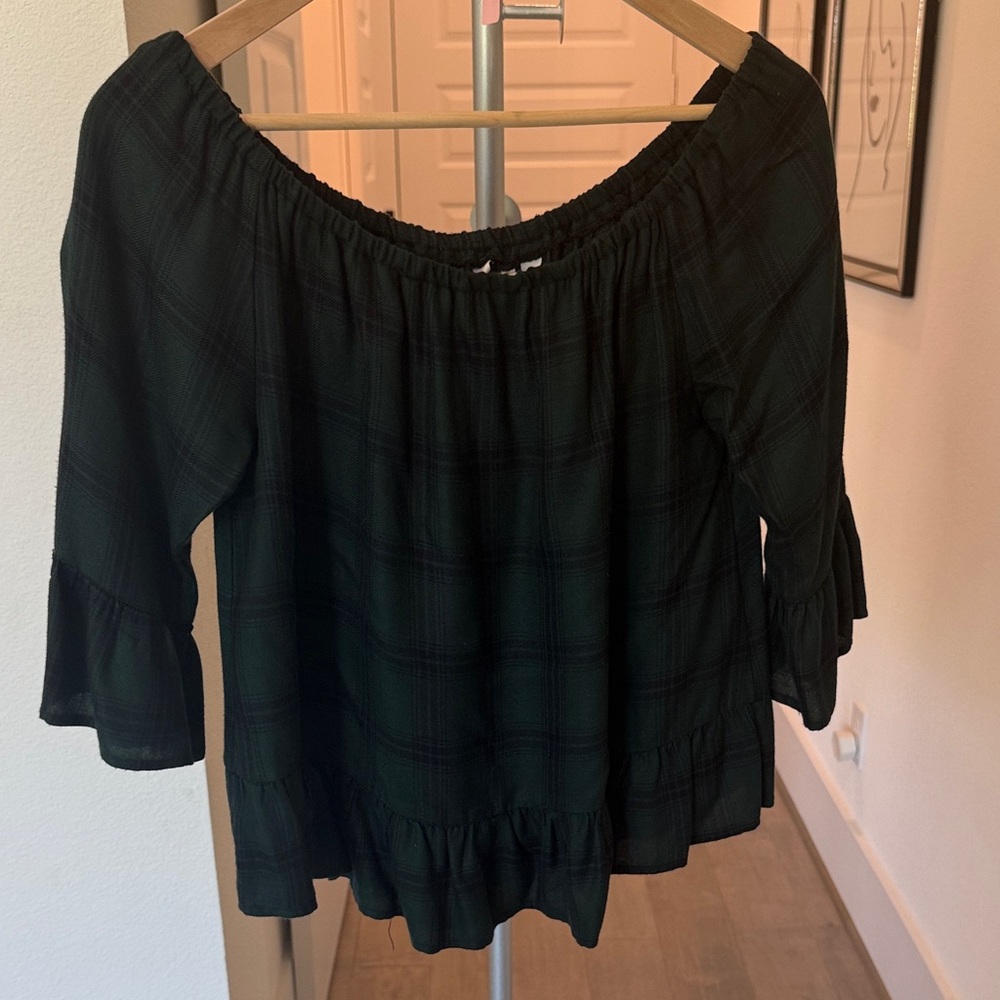 Women's Black Off-Shoulder Top